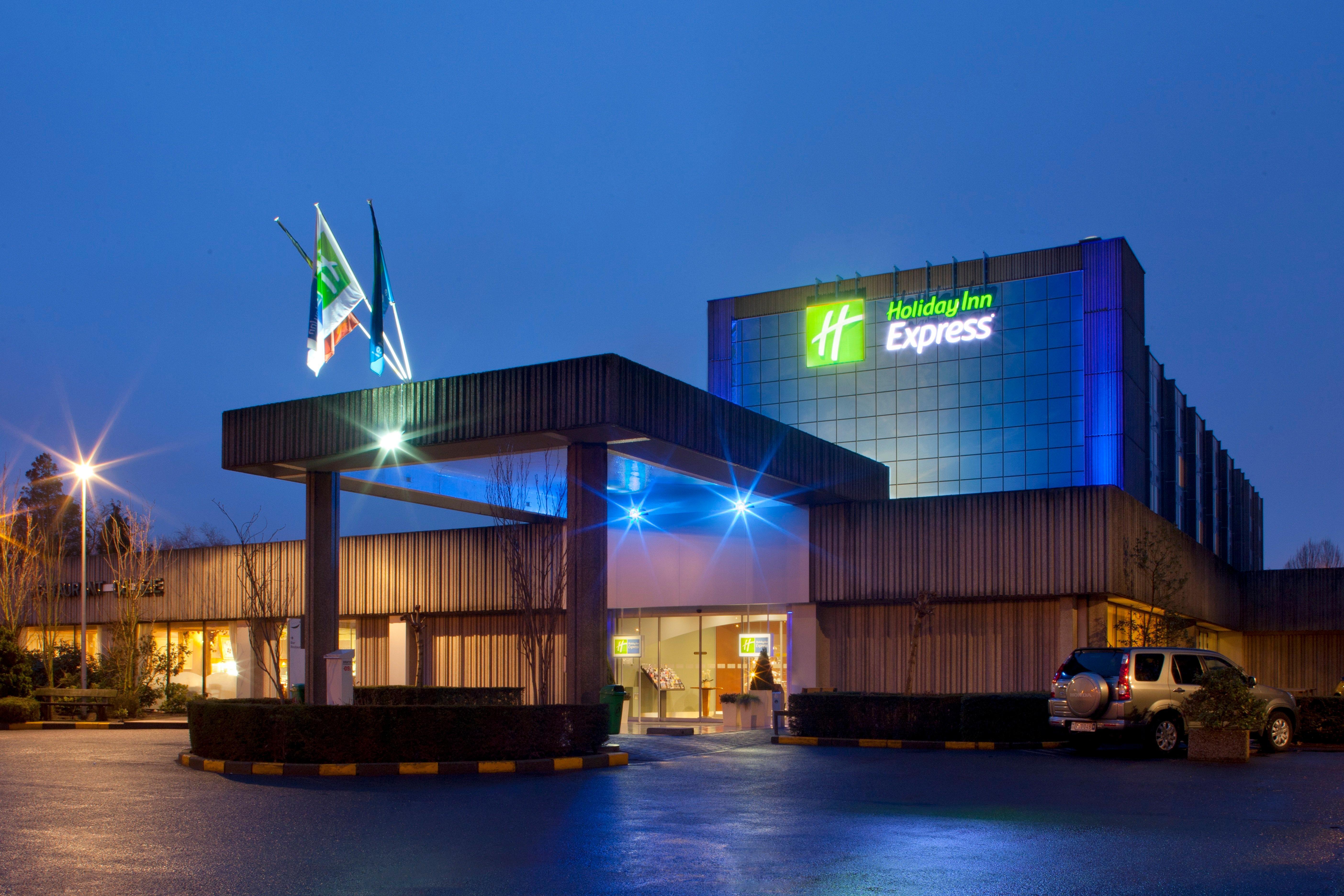 Holiday Inn Express & Suites Ghent, An Ihg Hotel Buitenkant foto